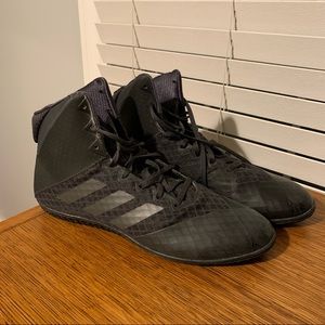 Lightly Used, Adidas Wrestling Shoes size 11.5 Mens